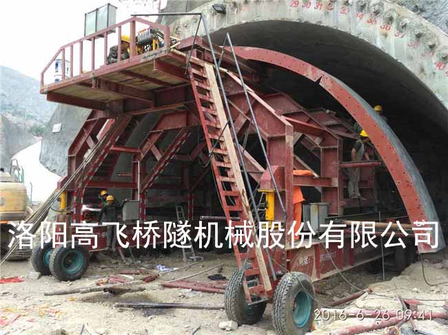 襯砌臺車和鋪軌機(jī)的區(qū)別是什么？