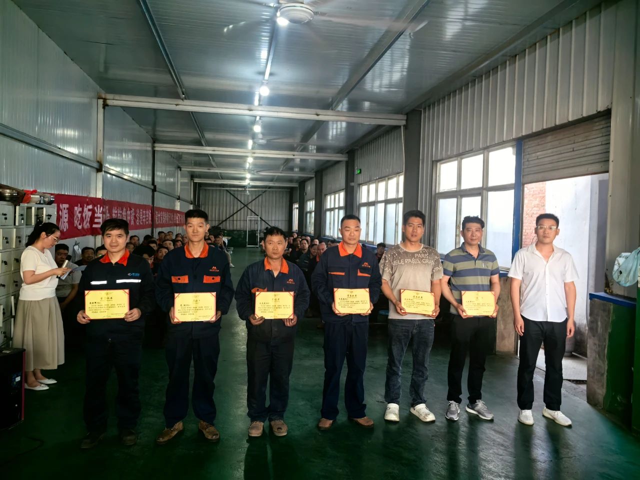 2025年“防風(fēng)險(xiǎn)、除隱患、遏事故、保平安”安全月總結(jié)表彰大會(huì)圓滿結(jié)束